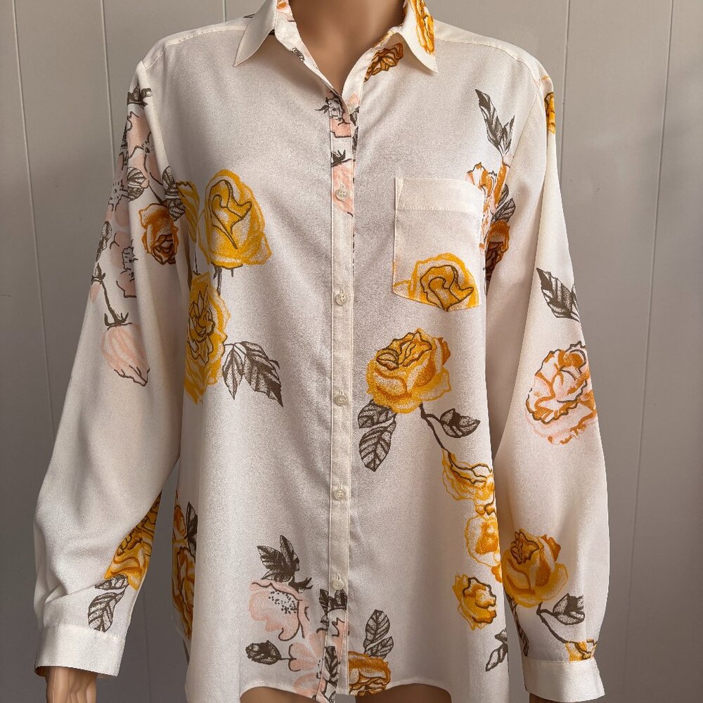 NWOT Frenchi Floral Long Sleeve Blouse Size M